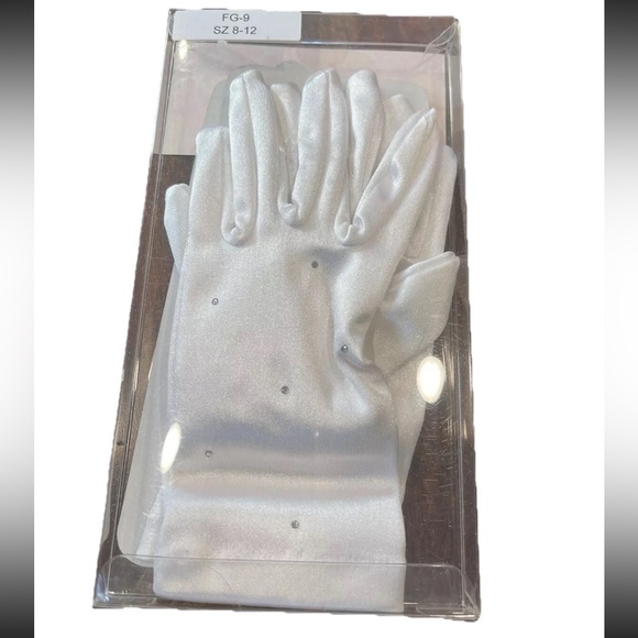 New in box white little girl age 8-12 stretch pull on gloves with rhinestones-1s - Picture 1 of 12